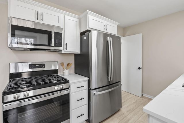 5808 Oregon Avenue N, Crystal, MN 55428