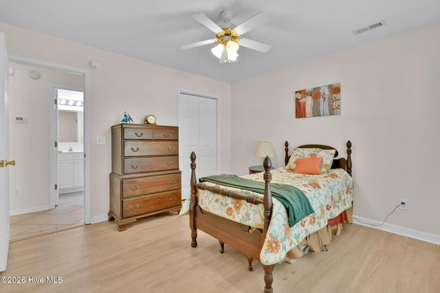 123 NE 30th Street, Oak Island, NC 28465