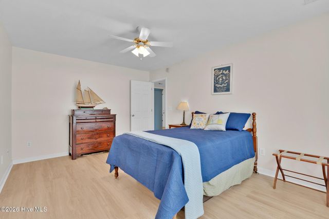 123 NE 30th Street, Oak Island, NC 28465