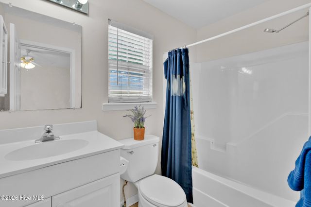 123 NE 30th Street, Oak Island, NC 28465