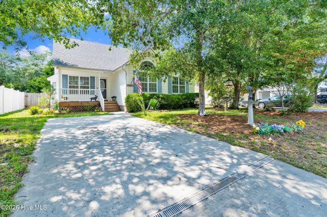 123 NE 30th Street, Oak Island, NC 28465