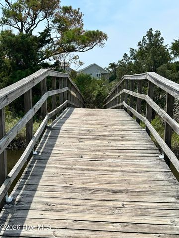 123 NE 30th Street, Oak Island, NC 28465