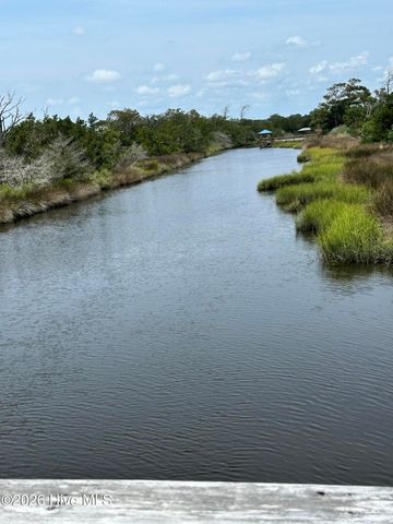 123 NE 30th Street, Oak Island, NC 28465