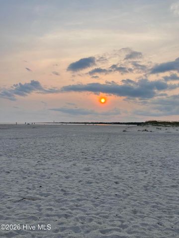 123 NE 30th Street, Oak Island, NC 28465