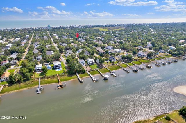 123 NE 30th Street, Oak Island, NC 28465