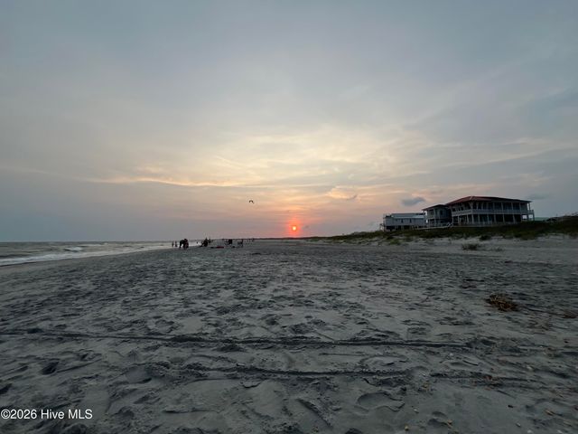 123 NE 30th Street, Oak Island, NC 28465