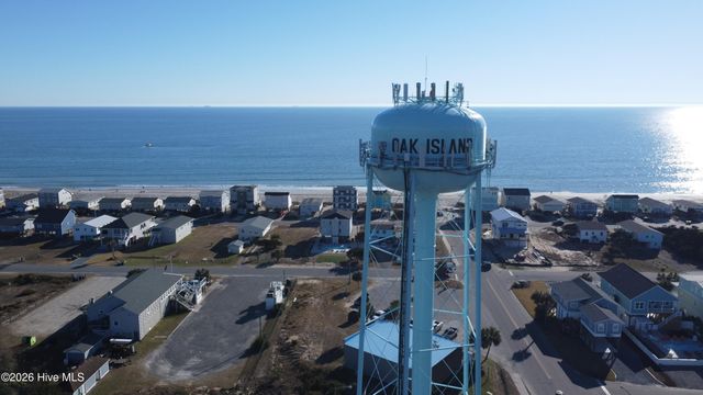 123 NE 30th Street, Oak Island, NC 28465