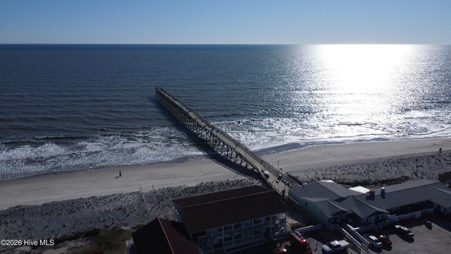 123 NE 30th Street, Oak Island, NC 28465