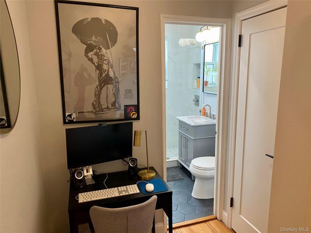 22 Mulford Place 5C, Hempstead, NY 11550