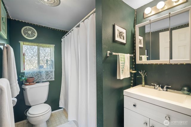 811 W Hazel Street, Mount Vernon, WA 98273