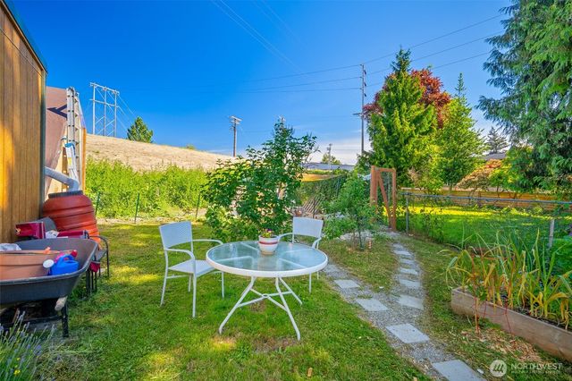 811 W Hazel Street, Mount Vernon, WA 98273