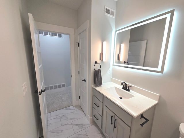 2203 Corrigan Way, Normal, IL 61761