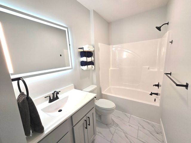 2203 Corrigan Way, Normal, IL 61761