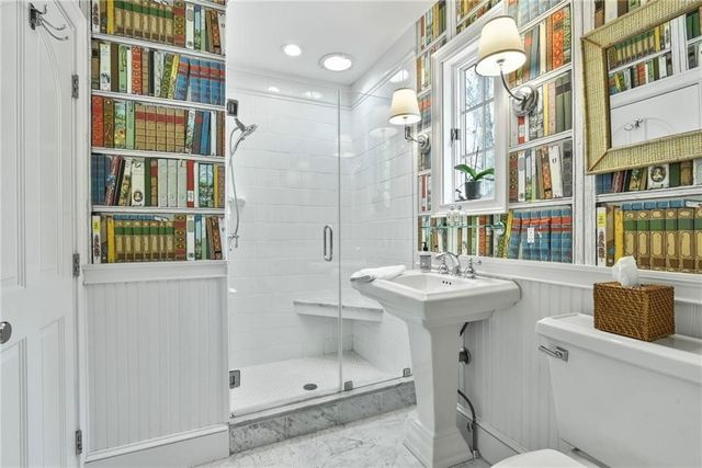 397 Gibbs Avenue CH, Newport, RI 02840
