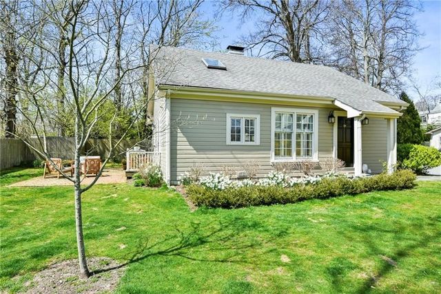397 Gibbs Avenue CH, Newport, RI 02840