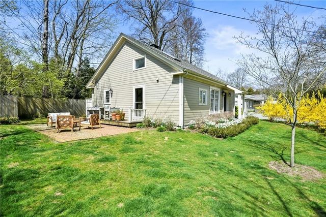 397 Gibbs Avenue CH, Newport, RI 02840