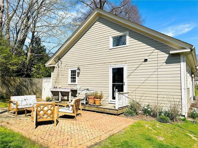 397 Gibbs Avenue CH, Newport, RI 02840