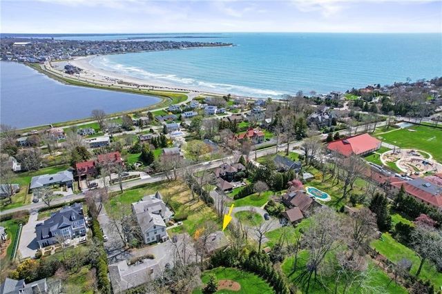 397 Gibbs Avenue CH, Newport, RI 02840