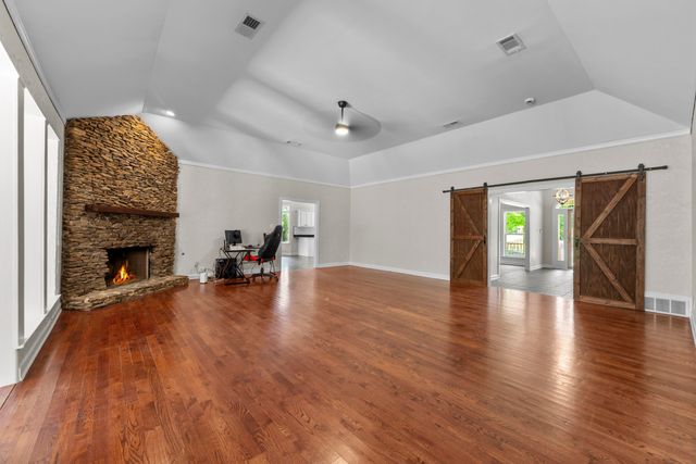 4250 OAK RD, Bartlett, TN 38135