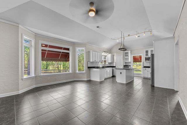 4250 OAK RD, Bartlett, TN 38135
