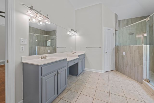 4250 OAK RD, Bartlett, TN 38135