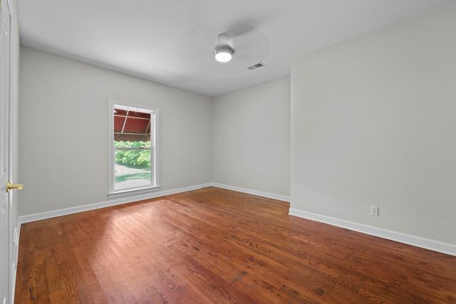 4250 OAK RD, Bartlett, TN 38135