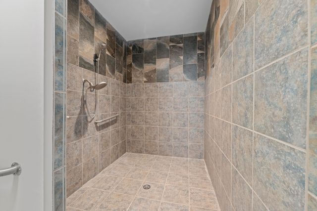 4250 OAK RD, Bartlett, TN 38135