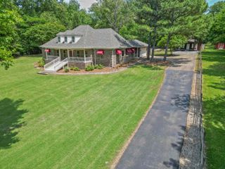 4250 OAK RD, Bartlett, TN 38135