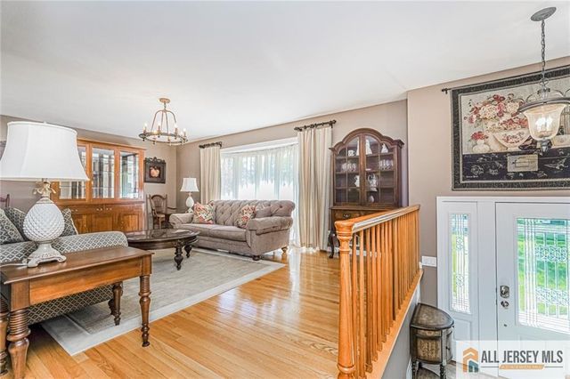 1087 Kearney Drive, North Brunswick, NJ 08902