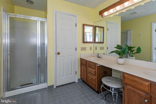 87 CASTLETON RD, Princeton, NJ 08540