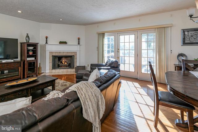 87 CASTLETON RD, Princeton, NJ 08540