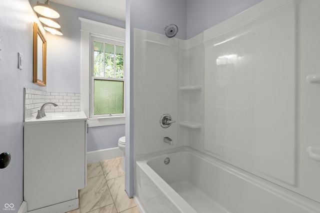 2330 E 16th Street, Indianapolis, IN 46201