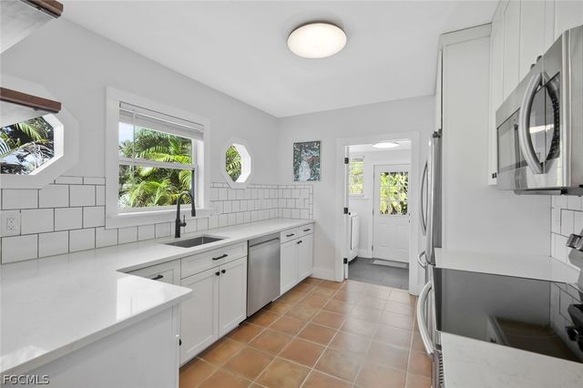 2723 Second ST, Fort Myers, FL 33916