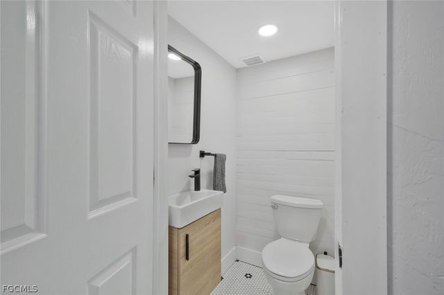 2723 Second ST, Fort Myers, FL 33916