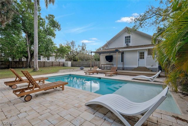 2723 Second ST, Fort Myers, FL 33916