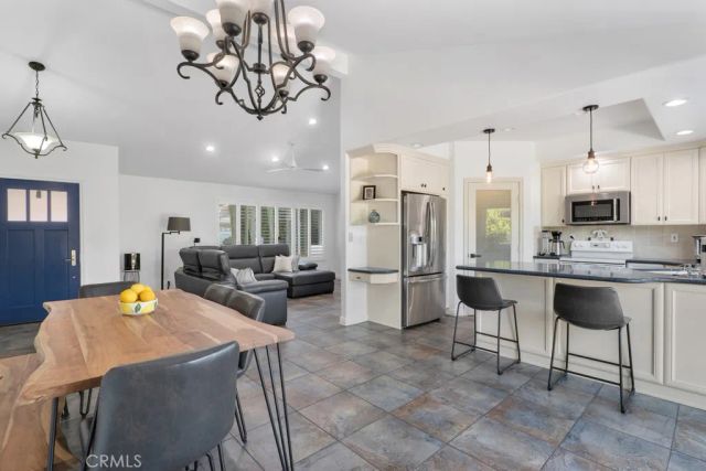 29353 Hillrise, Agoura Hills, CA 91301