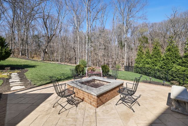 8642 Belladonna Dr, College Grove, TN 37046