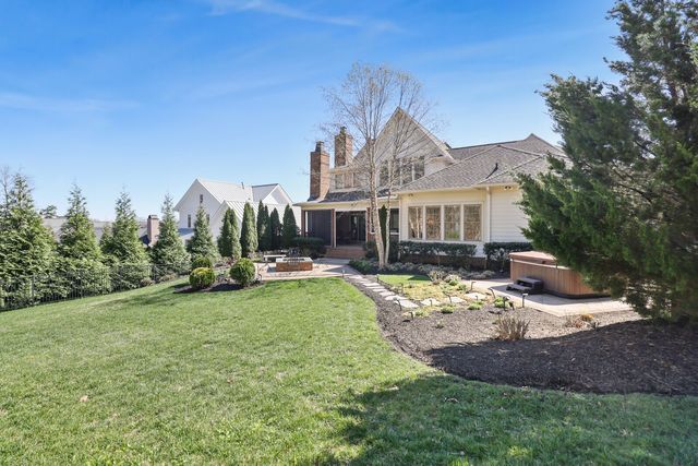 8642 Belladonna Dr, College Grove, TN 37046