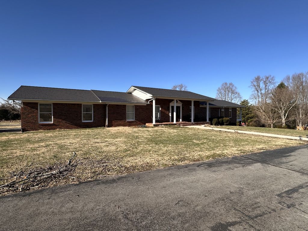 3564 Viola Rd, Mcminnville, TN 37110