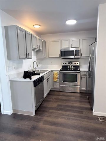 824 Brookmead Drive, O'fallon, MO 63366