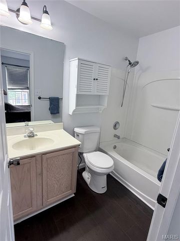 824 Brookmead Drive, O'fallon, MO 63366