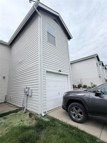 824 Brookmead Drive, O'fallon, MO 63366