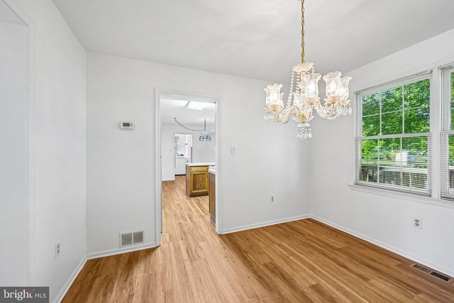 8 NEW HAVEN DR, Newark, DE 19713