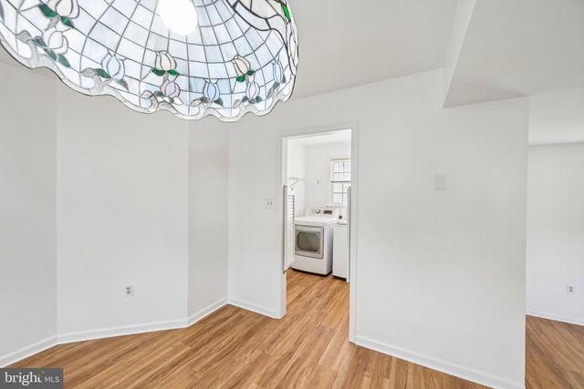 8 NEW HAVEN DR, Newark, DE 19713