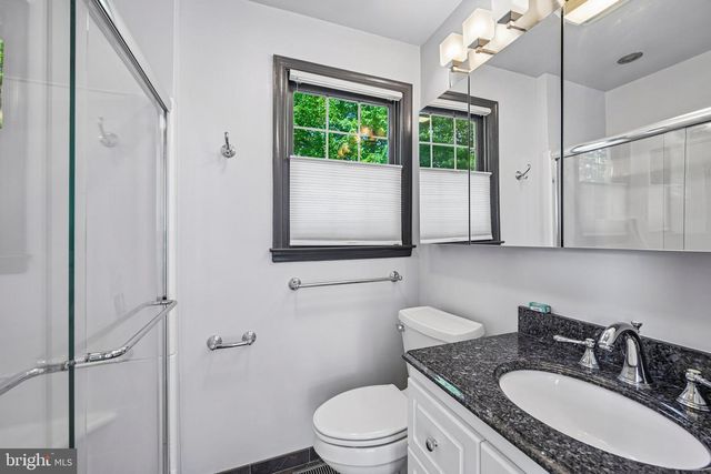 8 NEW HAVEN DR, Newark, DE 19713