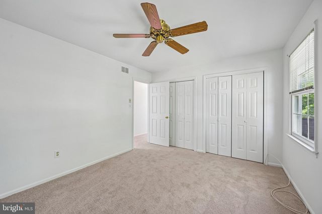 8 NEW HAVEN DR, Newark, DE 19713