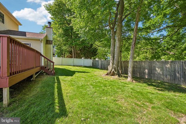 8 NEW HAVEN DR, Newark, DE 19713