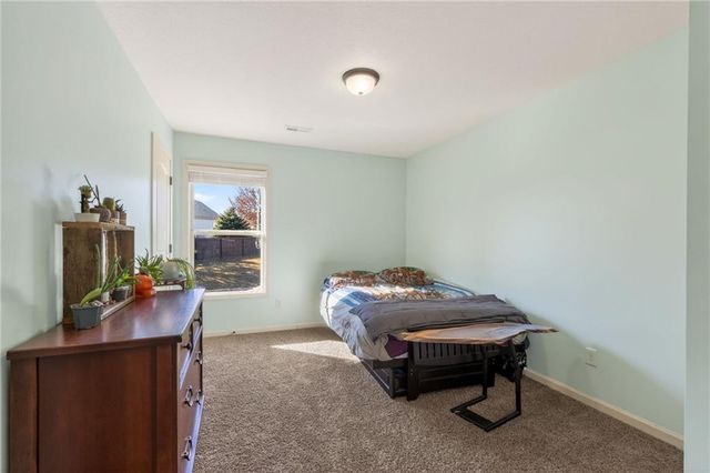 1702 Bay Court, Kearney, MO 64060