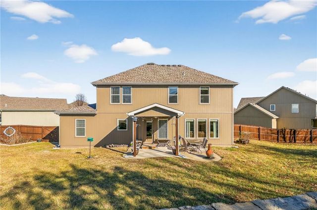 1702 Bay Court, Kearney, MO 64060