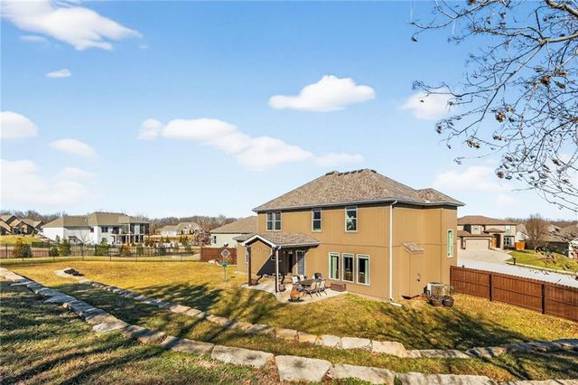 1702 Bay Court, Kearney, MO 64060